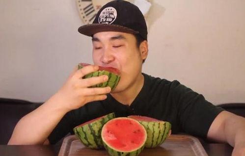 网红朱炜宸吃瓜完整版,全程实录，带你领略网红真实一面