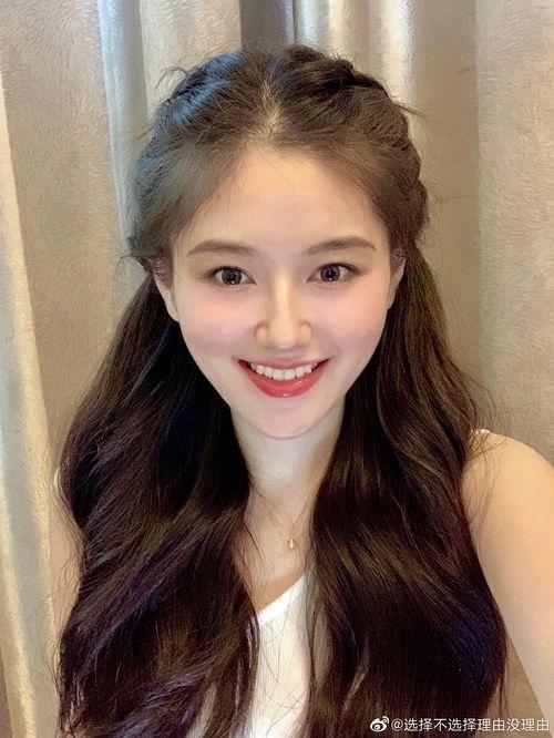 吃瓜网红订婚,吃瓜网红甜蜜订婚，甜蜜瞬间引网友热议